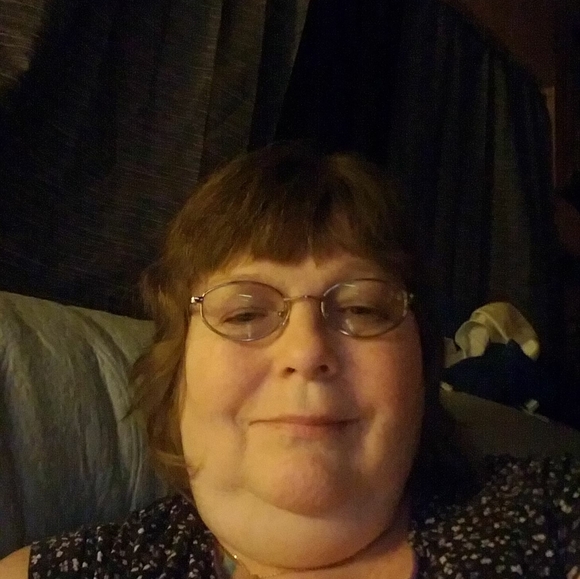 Meet your Posher, Anna - Picture 2 of 2